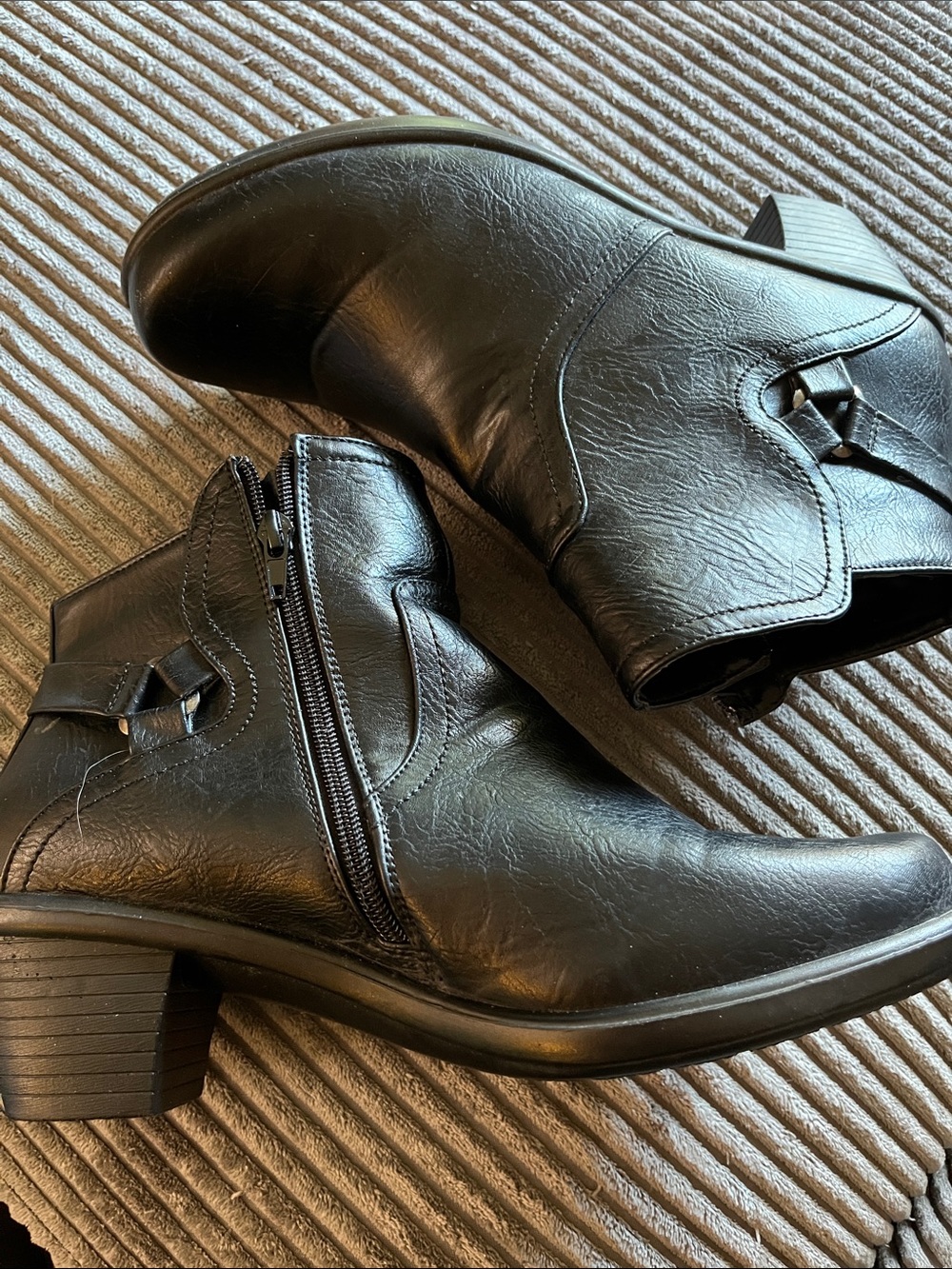 easy street Black Ankle Booties with Side Zip